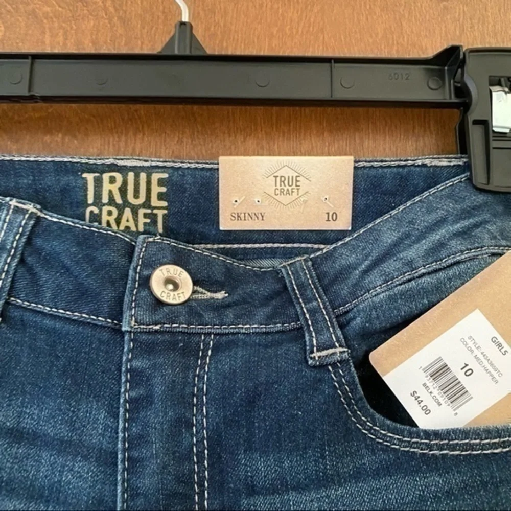 True Craft NWT Girls Distressed Jeans Sz 10. Laced in Pink Velvet